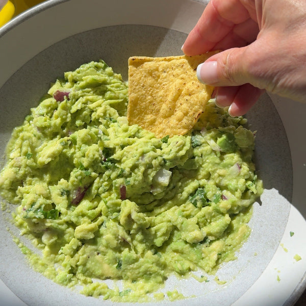 Fresh & Zesty Guacamole: A Simple, Flavor-Packed Favorite for National Margarita Day